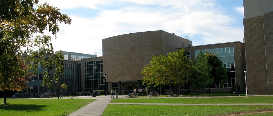 麦克马斯特大学全景图片