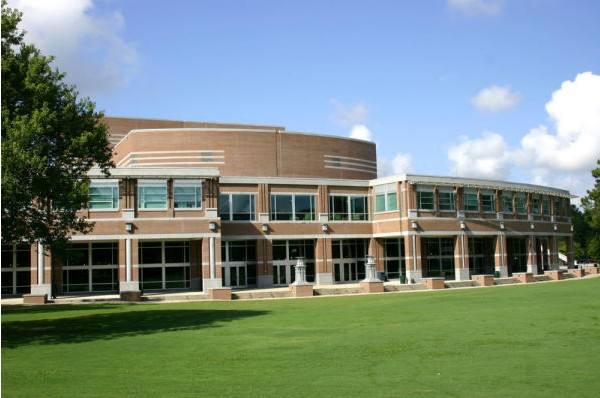 林登沃德大学全景图片