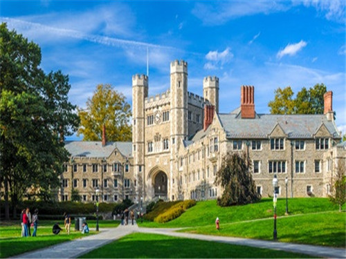 寻根美国现存最古老的学校所在地 2017美国马萨诸塞州最佳大学排行榜