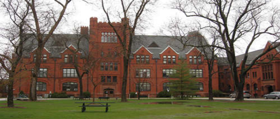 威斯康星大学密尔沃基分校全景图片