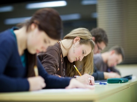如何判断你是否需要参加新SAT写作考试呢？