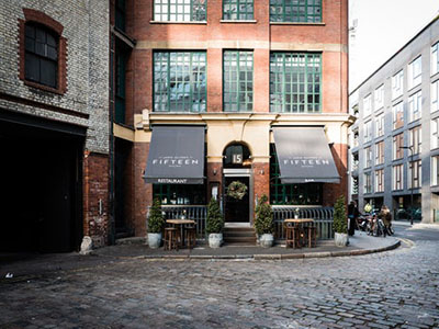 雅思范文丨雅思写作大作文真题范文之：跨境旅游利弊